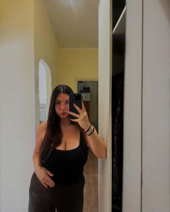 Naomi Schillaci