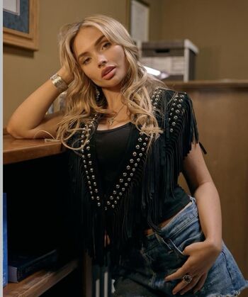 Leaked Natalie alyn lind  page private photo viral onlyfans