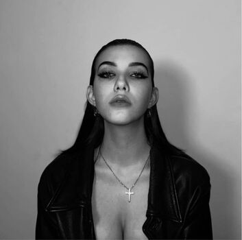 Nathalia goddess