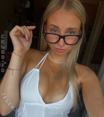 Leaked Nathalie stnr private photo viral onlyfans