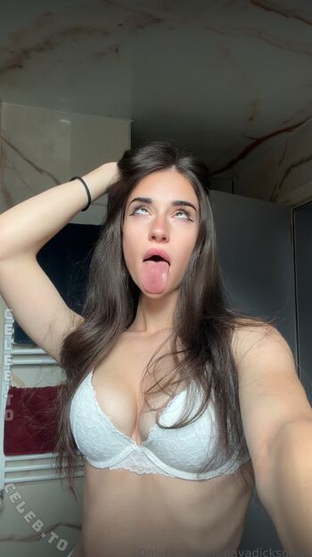 Naya Dickson