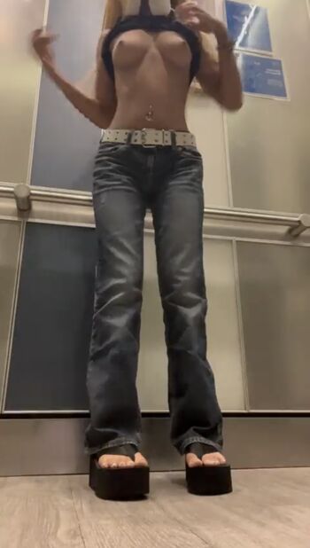 Leaked Naybaexox private photo viral onlyfans