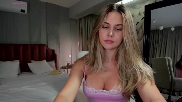 Leaked Nelliecutest private photo viral onlyfans