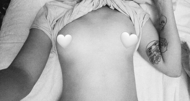 Leaked Neonbaby private photo viral onlyfans