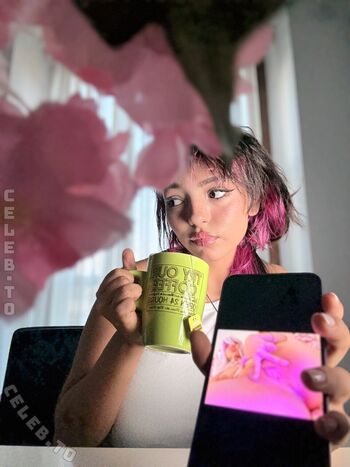 Leaked Nerdy beila page private photo viral onlyfans
