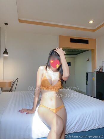 Leaked Newyearst private photo viral onlyfans