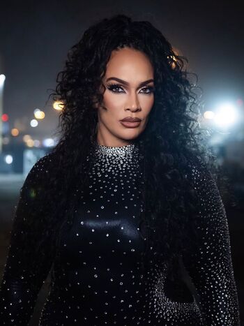 Nia Jax