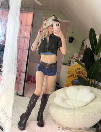 Nia Pixie