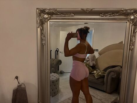 Leaked Niamh fairchild private photo viral onlyfans