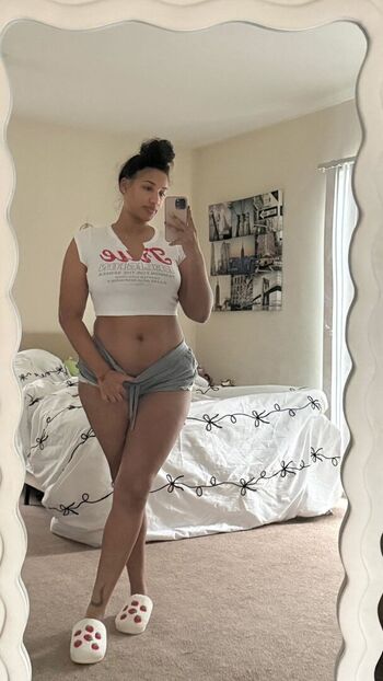 Leaked Niasimonexo private photo viral onlyfans