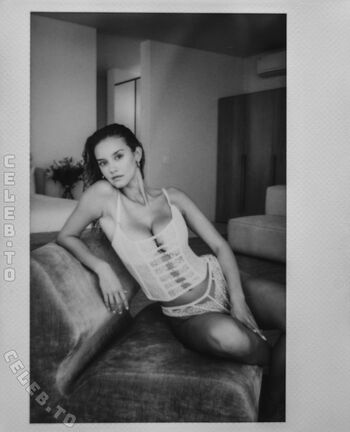 Leaked Nicola cavanis page private photo viral onlyfans