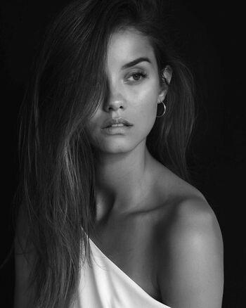 Leaked Nicola cavanis page private photo viral onlyfans
