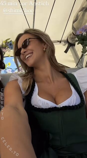 Leaked Nicola cavanis page private photo viral onlyfans