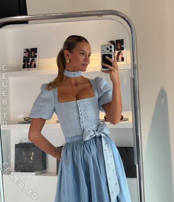 Leaked Nicola cavanis private photo viral onlyfans