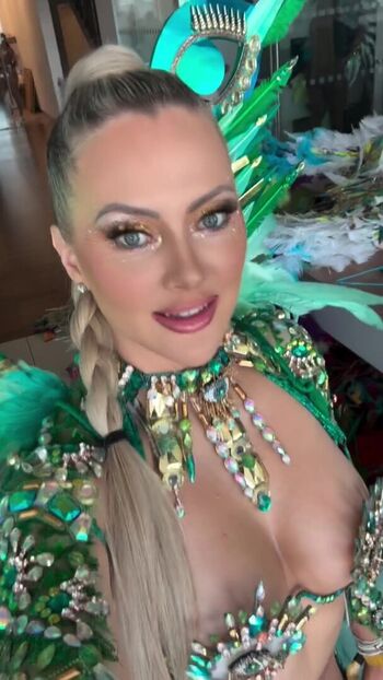 Leaked Nicole arbour page private photo viral onlyfans