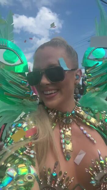 Leaked Nicole arbour page private photo viral onlyfans