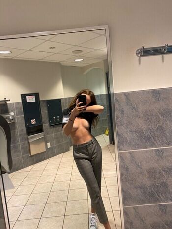 Leaked Nicole capogna private photo viral onlyfans