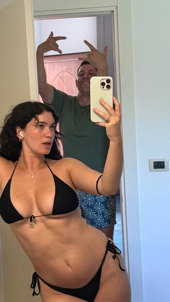 Leaked Nicole schiralli private photo viral onlyfans