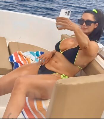 Leaked Nicoleyourswflrealtor private photo viral onlyfans