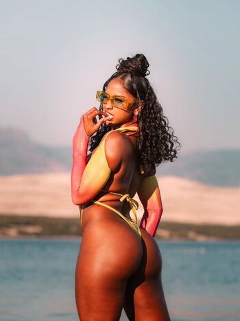 Niecy_Bwoss