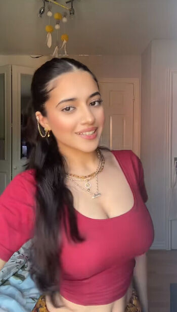 Nika Sandhu