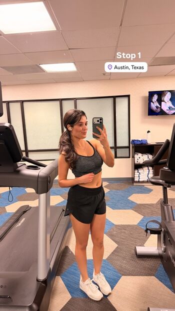 Leaked Nikki naghavi private photo viral onlyfans
