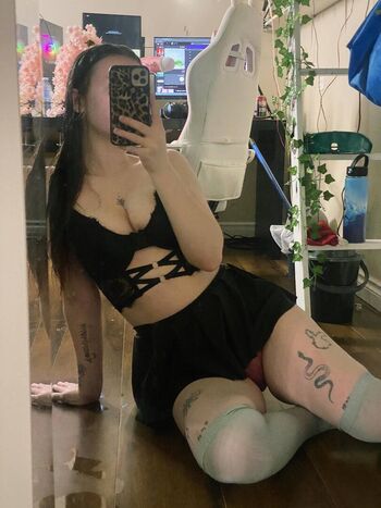Leaked Nikkieelovee private photo viral onlyfans