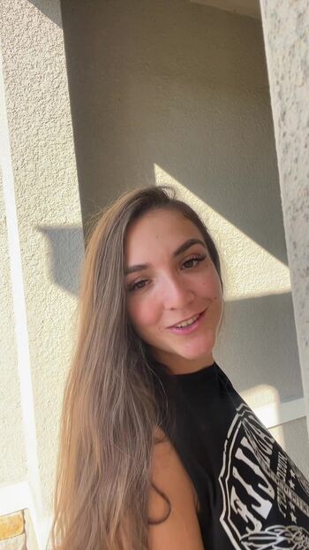 NikkiiRyderr
