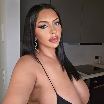 Nivien Kharbeiti