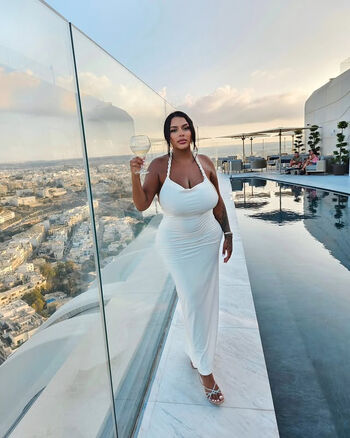 Nivien Kharbeiti
