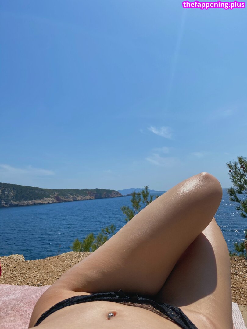 Nnaholia Fotografie OnlyFans Dezbrăcată #11