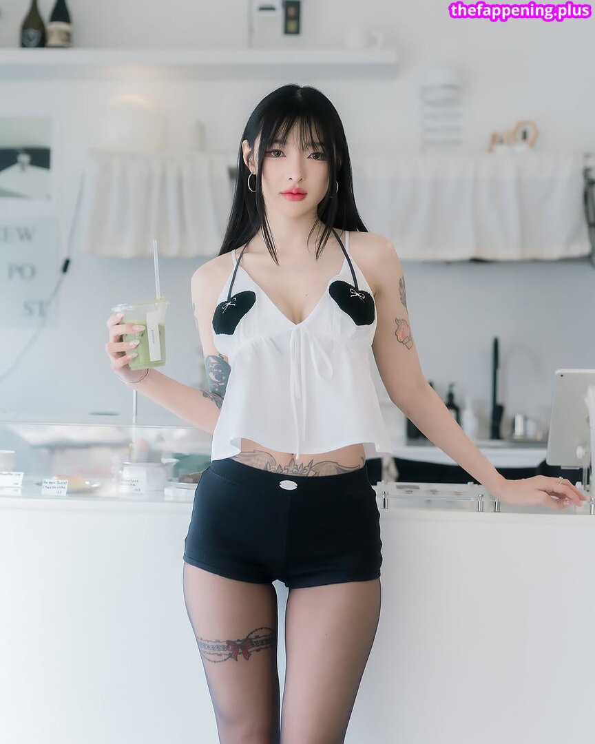 https: / nnewys Naken OnlyFans Foto #1