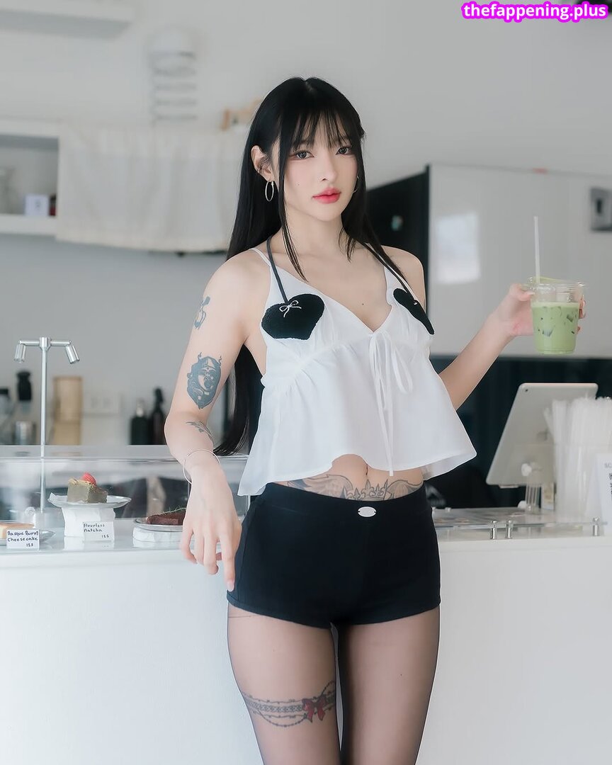 https: / nnewys Naken OnlyFans Foto #2