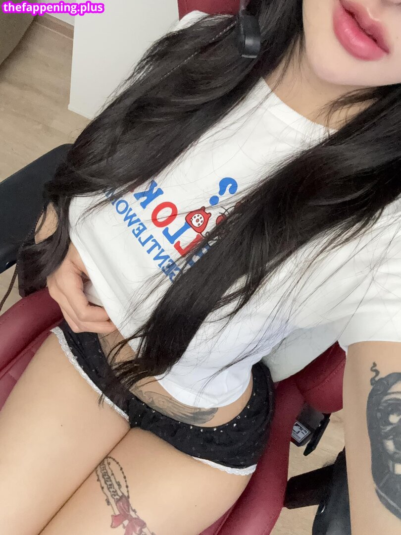 nnewy / nnewys Naken OnlyFans Foto #118