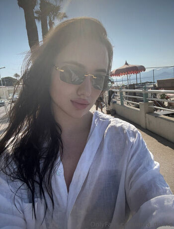 Nora_divine