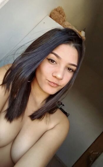 Novinhas Com Peitos Pequenos