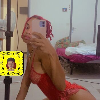 Nude Mym