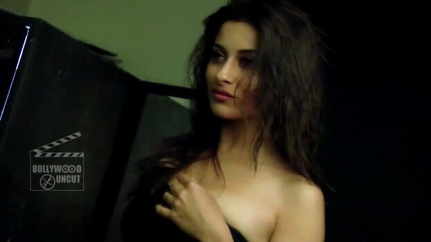 Nyra Banerjee