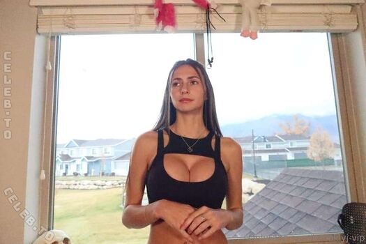Leaked Oakly johnson page private photo viral onlyfans