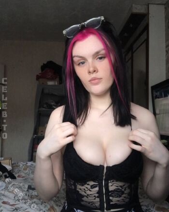Leaked Officialcx private photo viral onlyfans