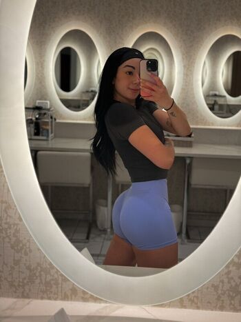 Oliive Livy_J