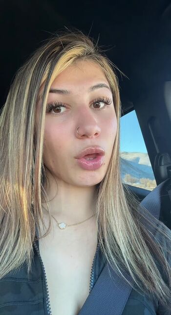 Leaked Oliviax private photo viral onlyfans