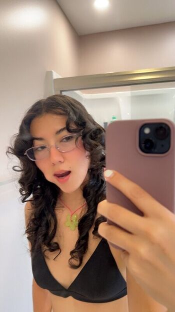 Onlycallmelala