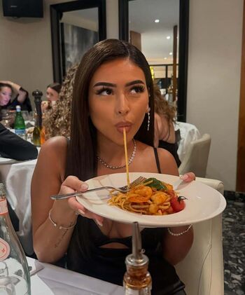 Leaked Ovsieeee private photo viral onlyfans