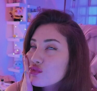 Leaked Ozge azunyan private photo viral onlyfans