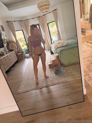 Paige Vanzant