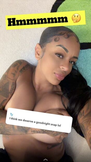 Leaked Paigeycakey private photo viral onlyfans