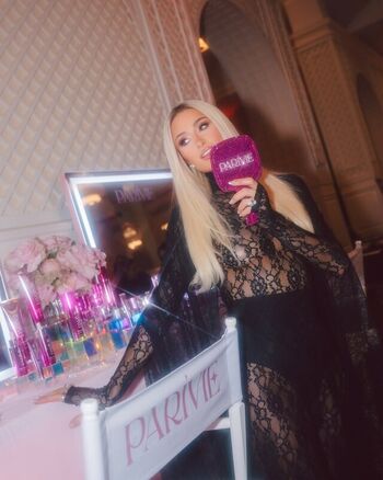 Leaked Paris hilton private photo viral onlyfans