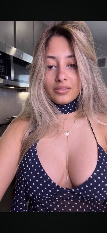 Leaked Parisianamours private photo viral onlyfans