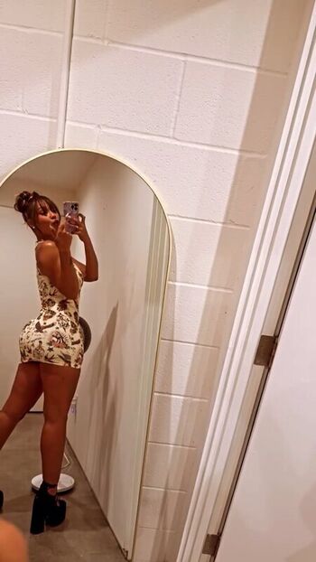 Leaked Parker mckenna posey page private photo viral onlyfans